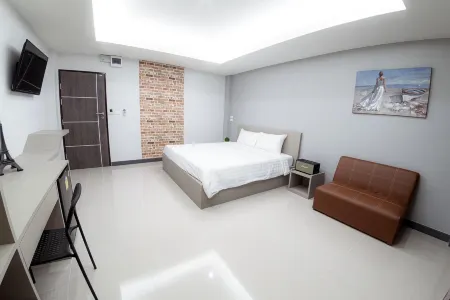 The Room Hotel Kamphaengphet2 Отели в г. Kamphaeng Phet