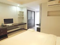 Smith Residence Hotels near Surat Thani Rama 9 Public Park