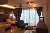 De Houz @ Setia Alam Trefoil Homestay - balcony