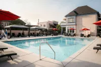 Gateway Hotel, Trademark Collection by Wyndham - Pools