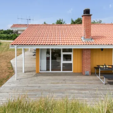 "Annemia" - 200m from the Sea