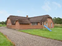 "Aane" - 1.8km from the Sea