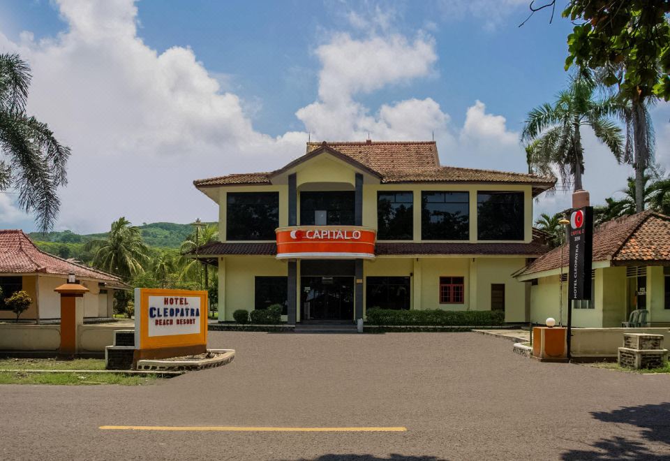 Capital O 3094 Hotel Cleopatra - Housity