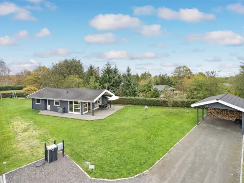 "Tayler" - 1.8km from the Sea Hotels in Hals