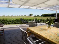 "Harre" - 300m from the Sea