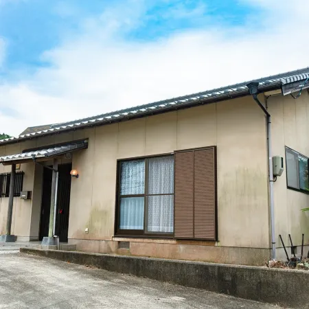 Tomabari Guest House