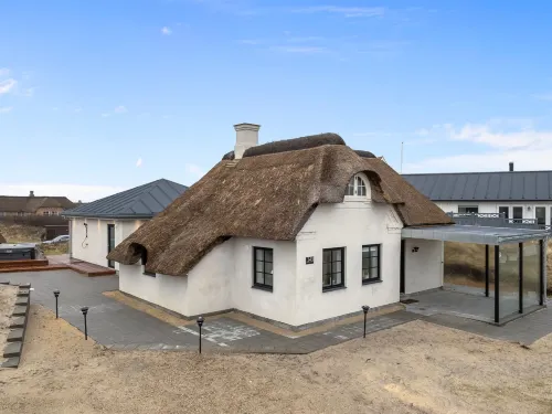 "Annelouise" - 100m from the Sea - Hot Tub