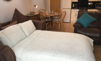 Cozy Lodge Sleeps 4 in Barton-Upon-Humber