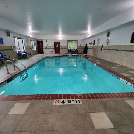Holiday Inn Express WATERLOO-CEDAR FALLS by IHG