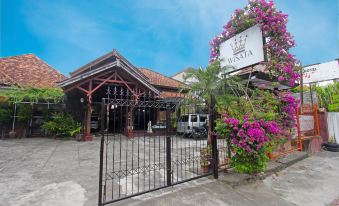 OYO 91516 Wisata Hotel