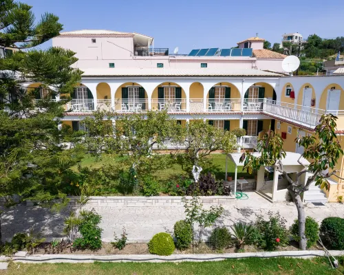 Domus Alta Hotels in Planos