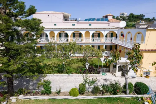 Domus Alta Hotels in Planos