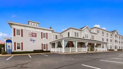 Best Western Plus Lawnfield Inn  Suites in Mentor