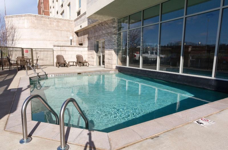 Drury Inn & Suites Cincinnati Sharonville photo 2
