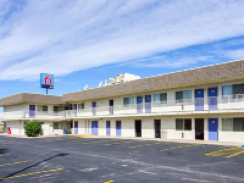 モーテル 6 ララミー、ワイオミング ララミーのホテル