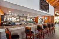 Best Western Plus Belize Biltmore Plaza - Quầy bar