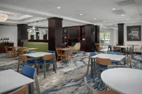 Fairfield Inn & Suites Tacoma Puyallup - Breakfast