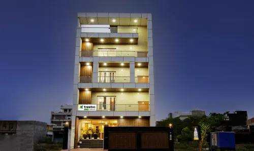 Treebo Grand Vista - 62 Hotels in Noida