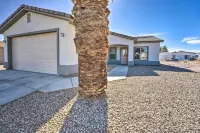 Pet-friendly Retreat - 1 Block to Colorado River!