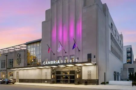 Cambria Hotel Detroit Downtown