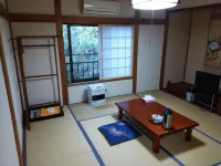 Urasin Minsyuku