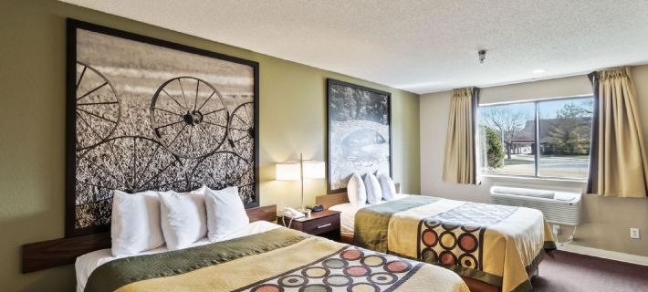 Super 8 by Wyndham Ankeny/Des Moines Area Hotels in Ankeny