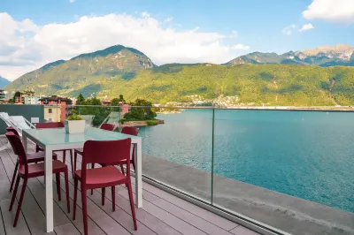 One Only Lake View Penthouse No01 Hotels near Swissminiatur