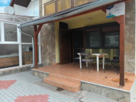 A Whole Holiday House with a Garden in Fonyod for 2-10 Persons Hotels in Fonyodi