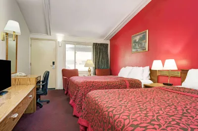 Travelodge by Wyndham Red Wing Hotels near THE POTTERY PLACE Historic Center