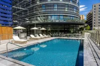 Crowne Plaza - Marseille Le Dôme by IHG - Rooftop Pools