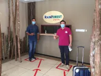 Rainforest Budget Stay