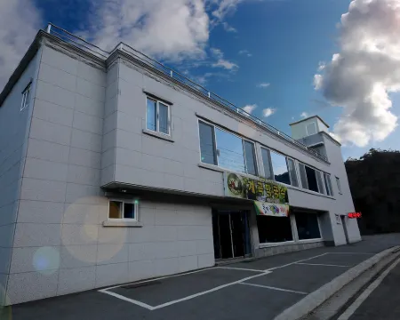 華川郡Gwangbawi度假屋 華川郡酒店