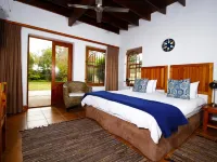 At the Woods Guest House Hotele w: Stormsrivier