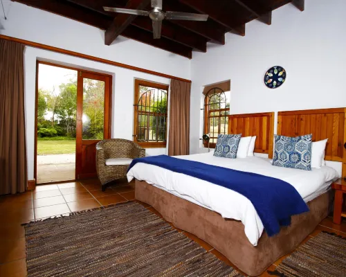 At the Woods Guest House Hotels in Stormsrivier