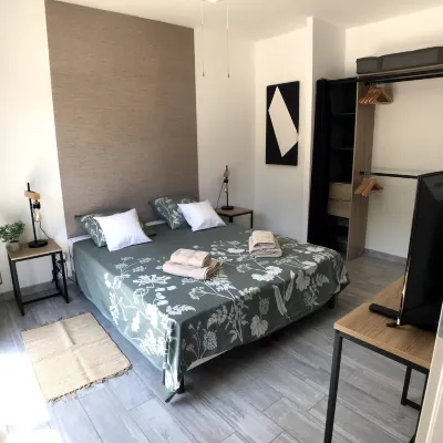 Le Verdon/Mer - Villa for 6 with Pool, 700 m Fro the Beach Các khách sạn gần Gare SNCF Le Verdon sur Mer