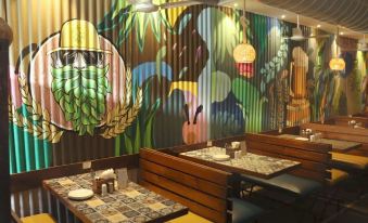 Hotel Q Deck Rooms Vile Parle Station And Near To Photo Inspiration