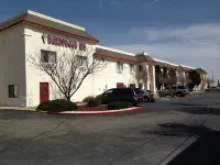 Brentwood Inn & Suites - Pools