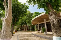 KHACH SAN BIEN TAY Hotels in Горад Хацьен