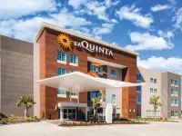 La Quinta Inn & Suites by Wyndham Baton Rouge - Port Allen Hotels near Brooks Park