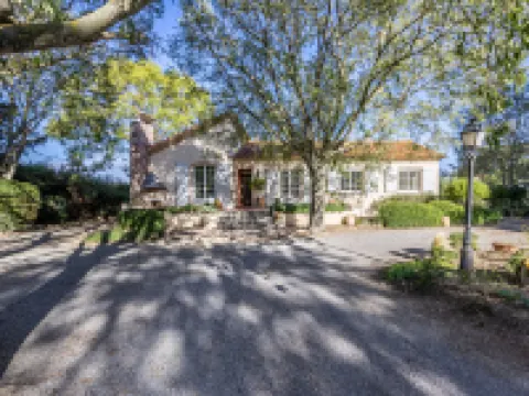 Le Clos Saint Emilie (Tennis & Piscine)