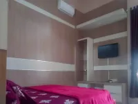 Kedai Oma Syariah Mitra RedDoorz Hotel a Purwawinangun