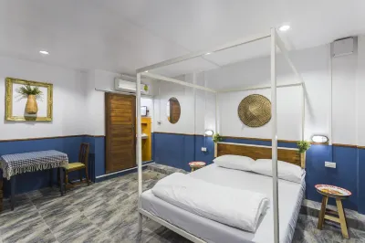 Stockhome Hostel Ayutthaya Hotel di Hua Ro