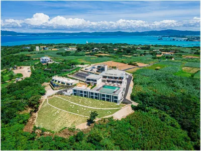 원 스위트 더 그랜드 Nakijin Seaside Camping Grounds 주변 호텔