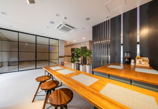 퀸 호텔 대표 이미지