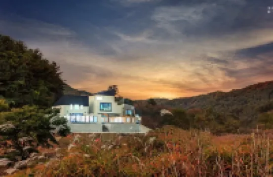 Pocheon Full Moon Pool Villa