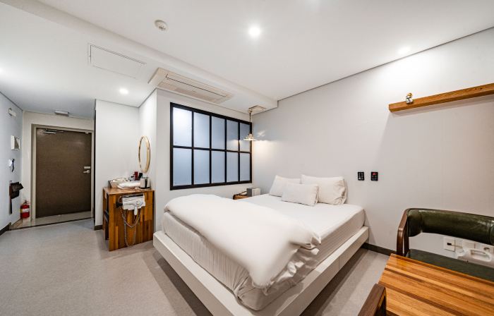 Daegu Dongseongro EOS Hotel