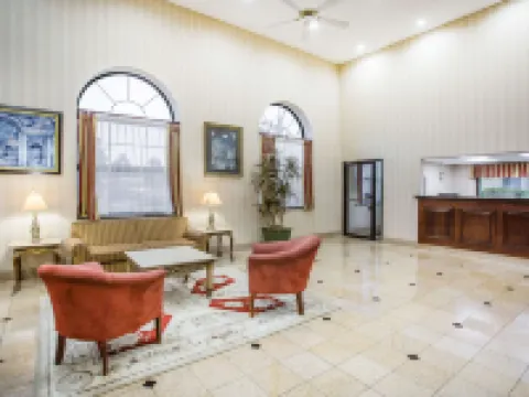 Days Inn & Suites by Wyndham Columbia Airport Hotels in West Columbia