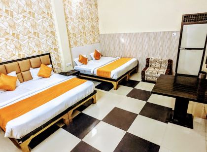 Hotel Jee, Varanasi