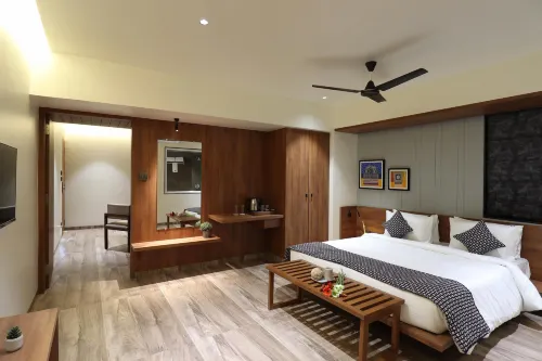 Hotel Chitra Executive Hotels in Solapur