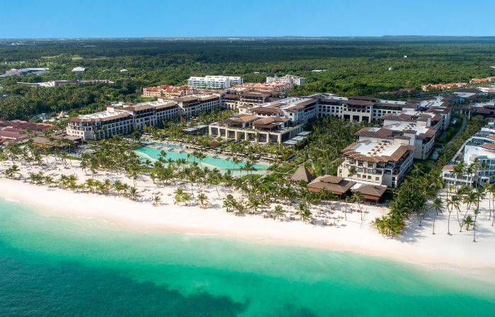 Unique Club at Lopesan Costa Bávaro Resort